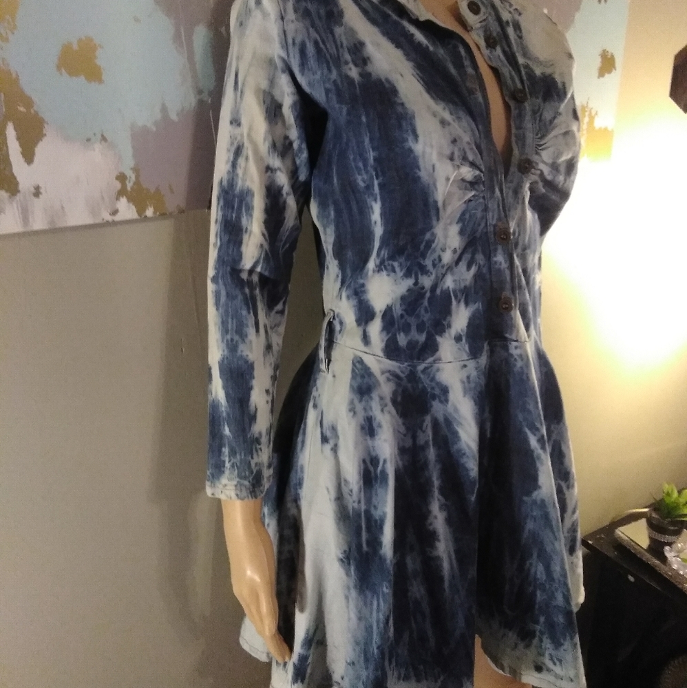 Jean collar "bleached" dress